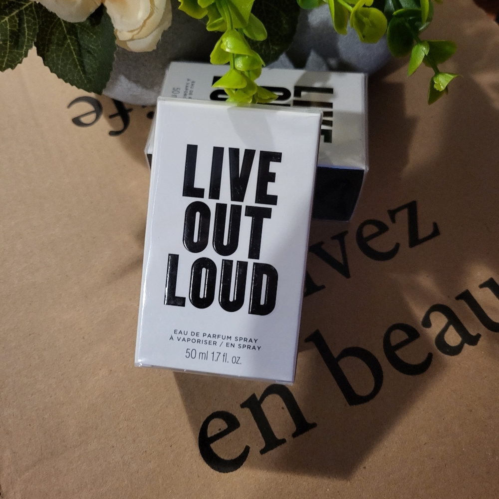 Avon Live out Loud